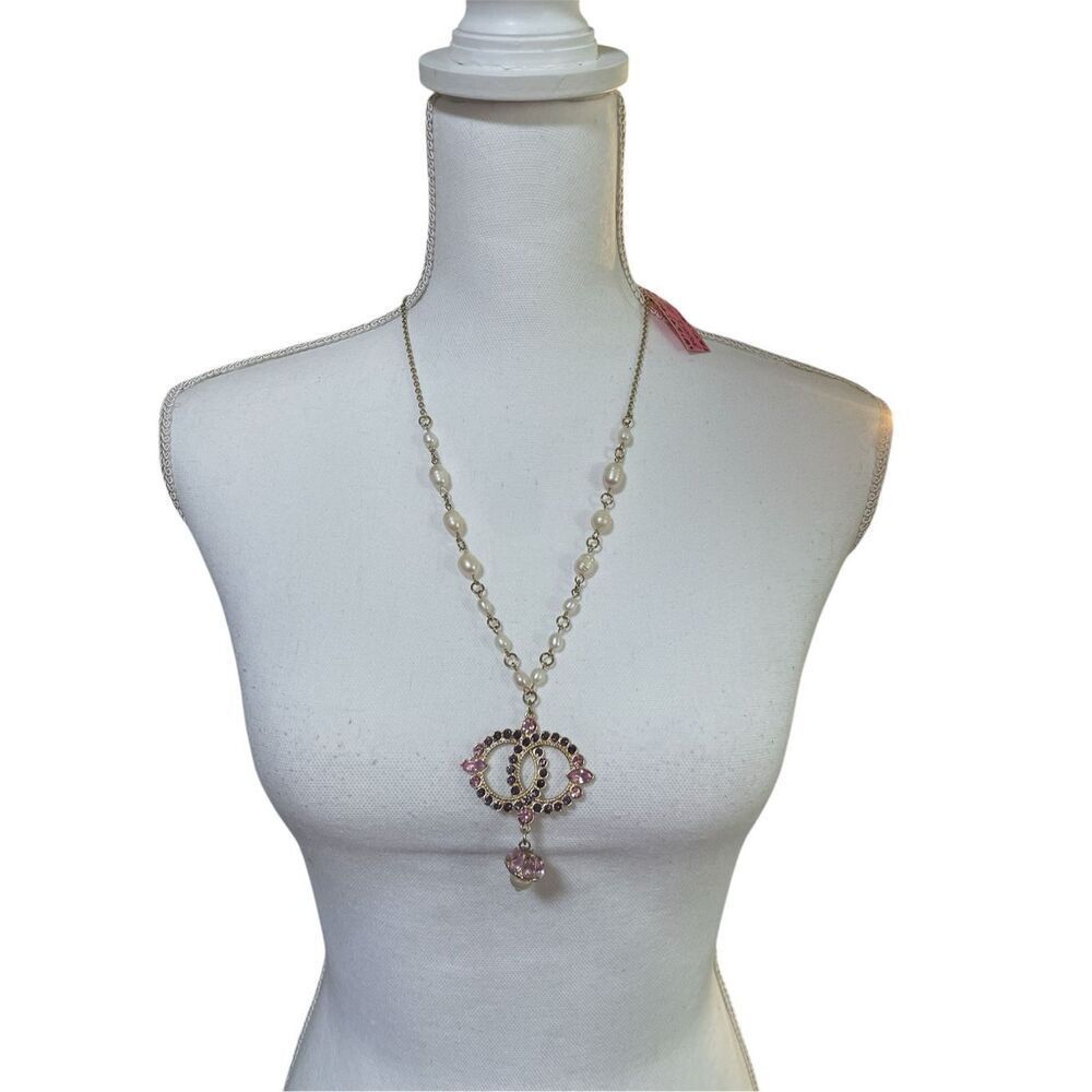 NWT Rare Betsey Johnson Double Circle Pink Gold Tone Necklace with Salt Water Pe